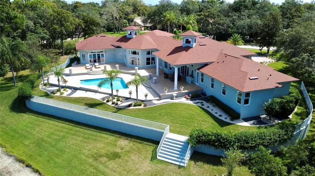 For Sale: $1,650,000 (5 beds, 6 baths, 5631 Square Feet)