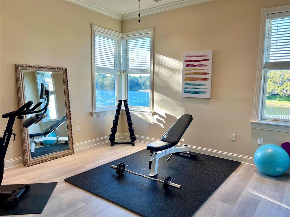 For Sale: $1,650,000 (5 beds, 6 baths, 5631 Square Feet)