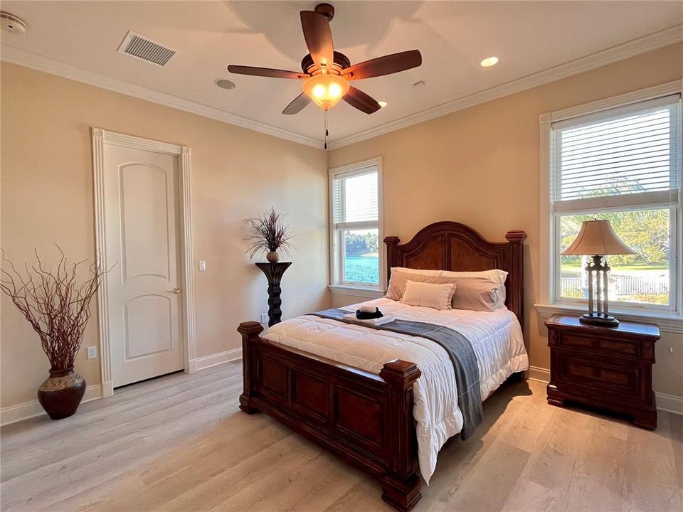 For Sale: $1,650,000 (5 beds, 6 baths, 5631 Square Feet)