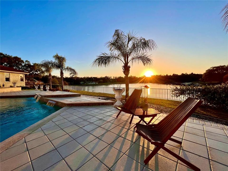 For Sale: $1,650,000 (5 beds, 6 baths, 5631 Square Feet)