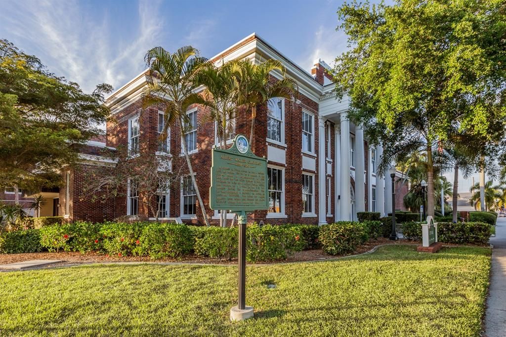 出租: $2,500 (2 贝兹, 2 浴室, 1041 平方英尺)