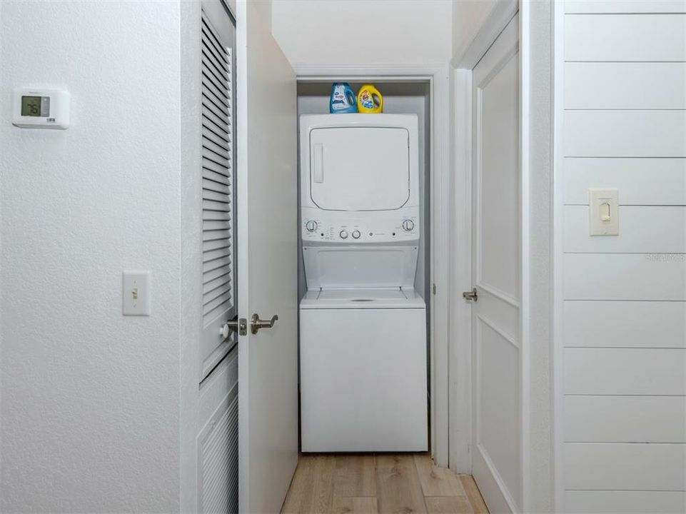 出租: $2,500 (2 贝兹, 2 浴室, 1041 平方英尺)