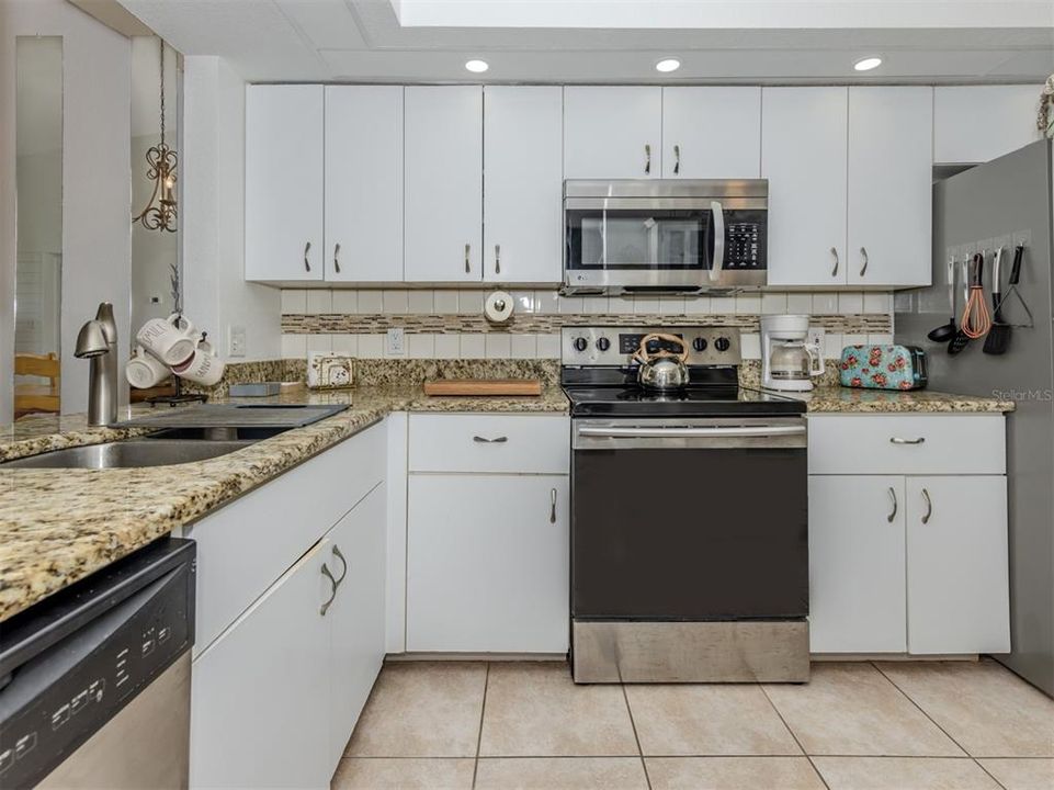 出租: $2,500 (2 贝兹, 2 浴室, 1041 平方英尺)