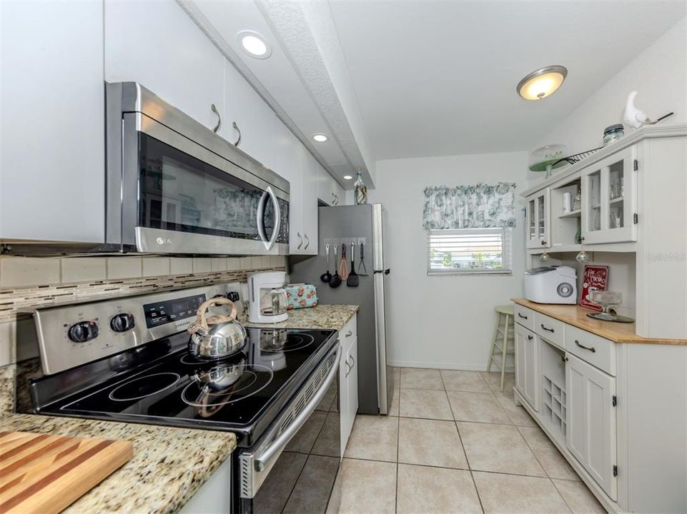 出租: $2,500 (2 贝兹, 2 浴室, 1041 平方英尺)