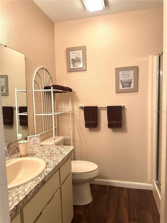 For Sale: $159,900 (2 beds, 2 baths, 959 Square Feet)