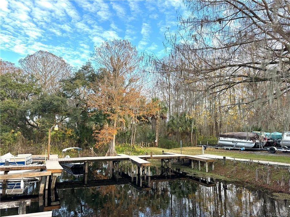 For Sale: $159,900 (2 beds, 2 baths, 959 Square Feet)