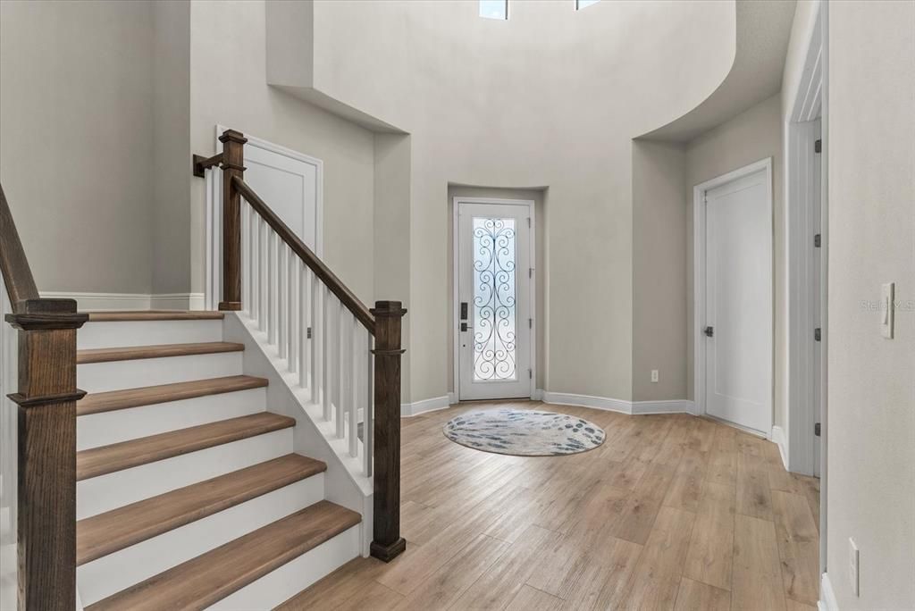 На продажу: $1,100,000 (5 спален, 4 ванн, 4210 Квадратных фут)