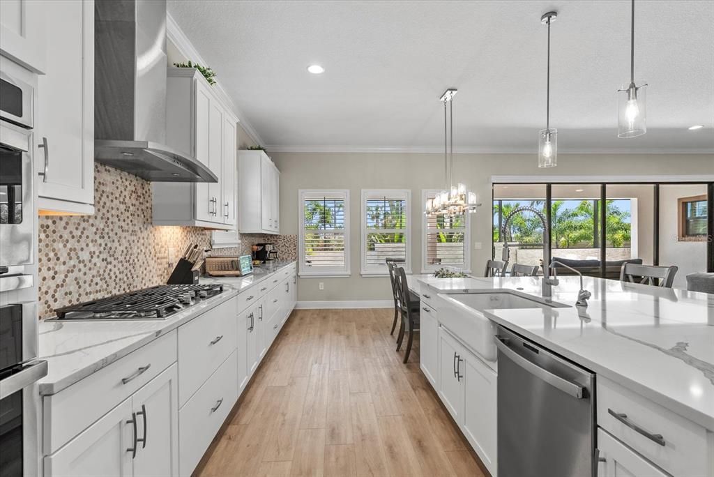 На продажу: $1,100,000 (5 спален, 4 ванн, 4210 Квадратных фут)