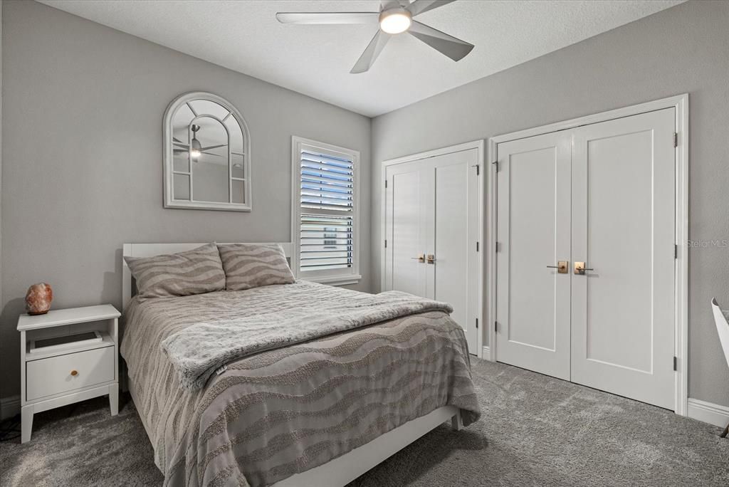 На продажу: $1,100,000 (5 спален, 4 ванн, 4210 Квадратных фут)