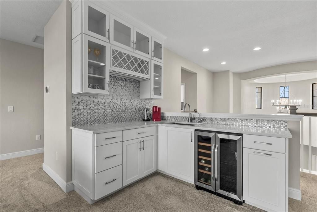 На продажу: $1,100,000 (5 спален, 4 ванн, 4210 Квадратных фут)