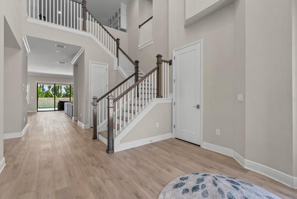 На продажу: $1,100,000 (5 спален, 4 ванн, 4210 Квадратных фут)