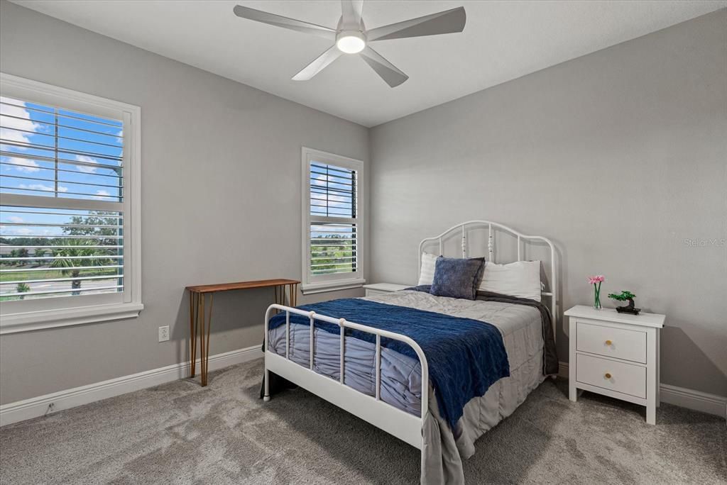 На продажу: $1,100,000 (5 спален, 4 ванн, 4210 Квадратных фут)