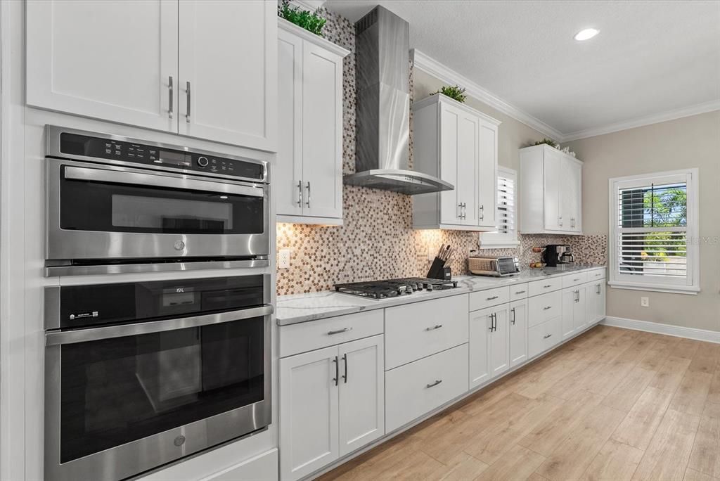 На продажу: $1,100,000 (5 спален, 4 ванн, 4210 Квадратных фут)