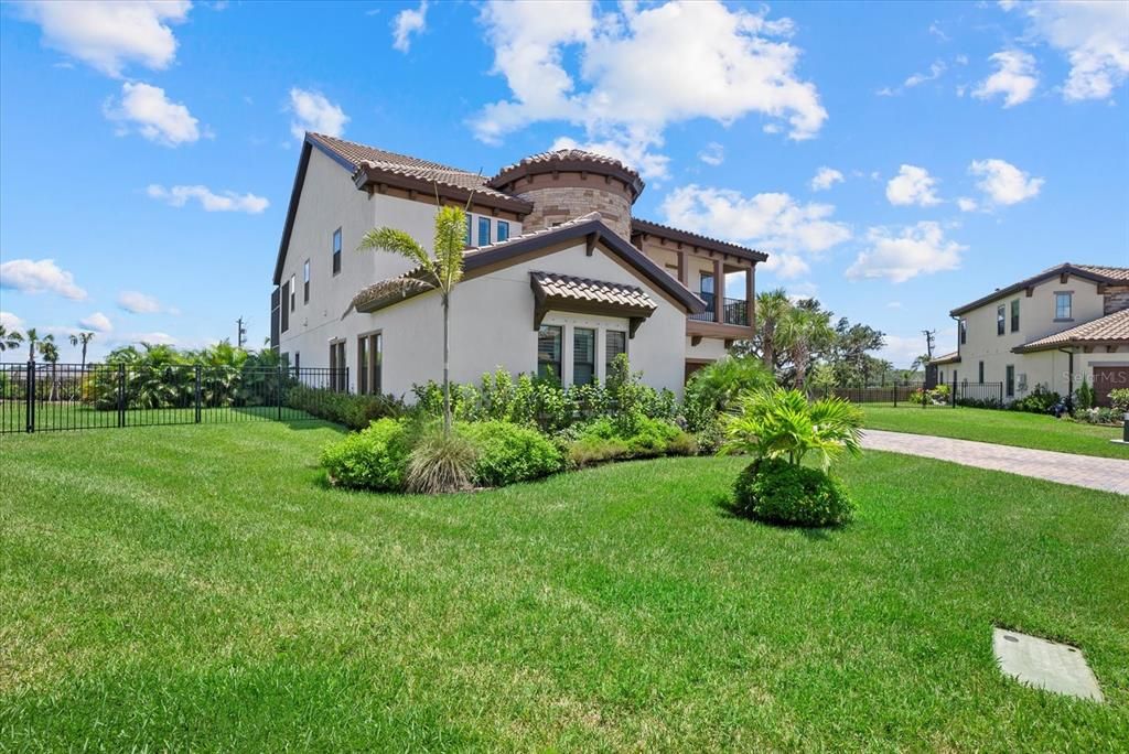 На продажу: $1,100,000 (5 спален, 4 ванн, 4210 Квадратных фут)