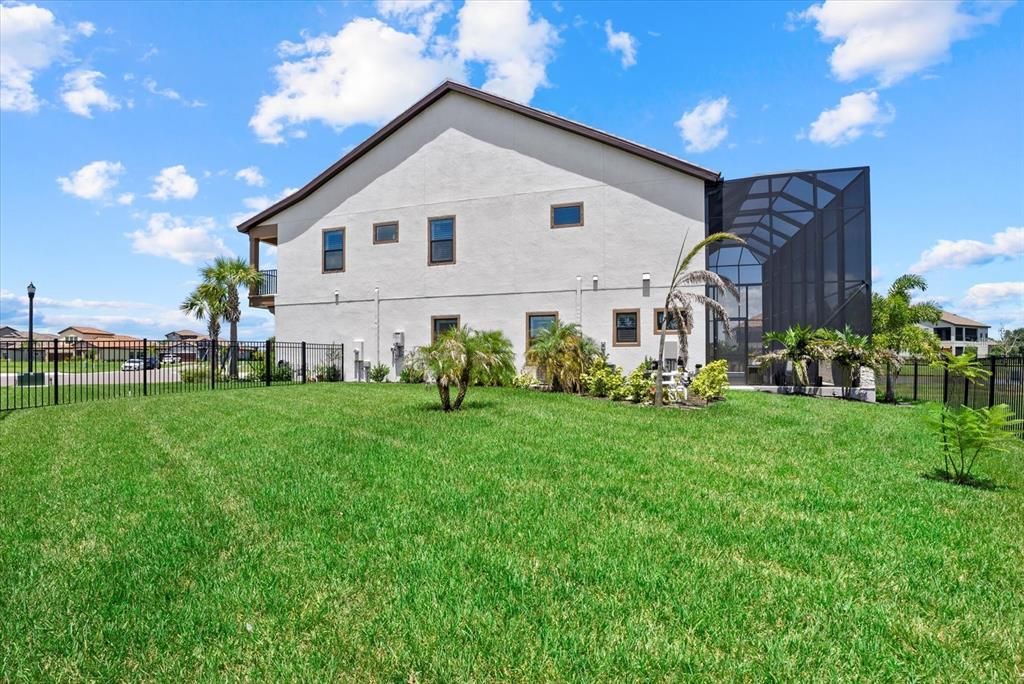 На продажу: $1,100,000 (5 спален, 4 ванн, 4210 Квадратных фут)