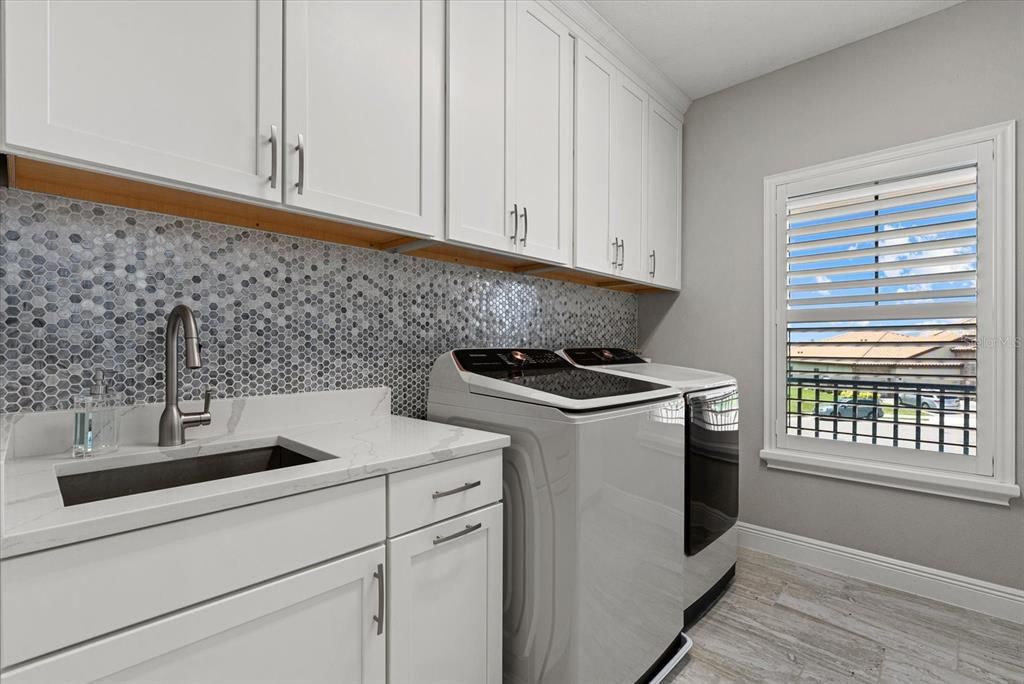 На продажу: $1,100,000 (5 спален, 4 ванн, 4210 Квадратных фут)