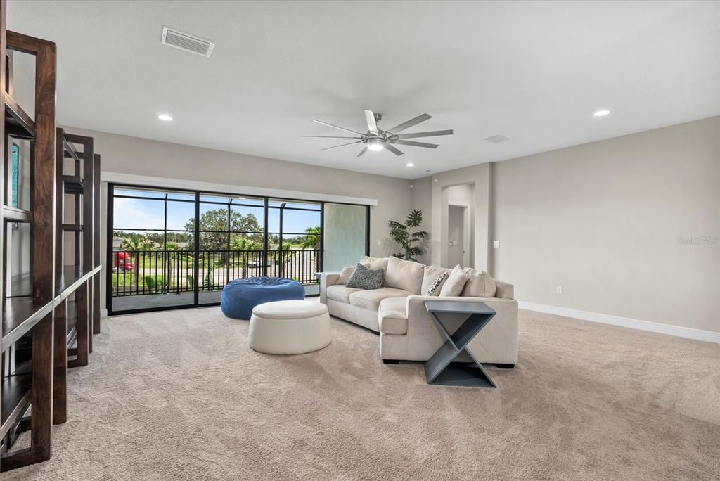 На продажу: $1,100,000 (5 спален, 4 ванн, 4210 Квадратных фут)