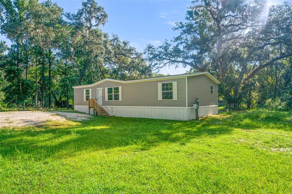 Под контрактом: $279,500 (3 спален, 2 ванн, 1493 Квадратных фут)