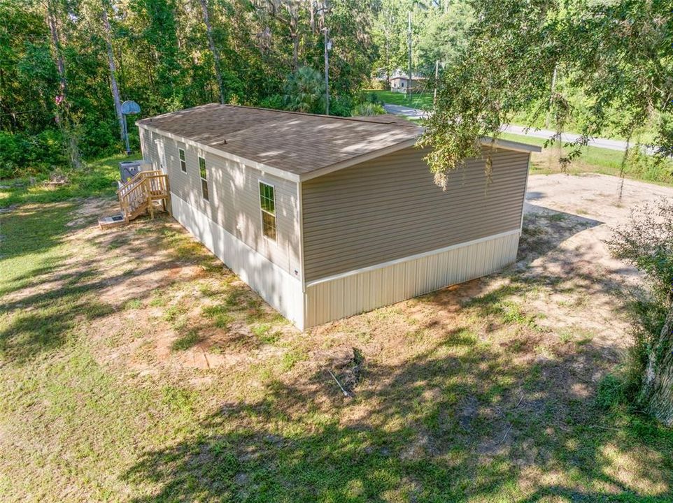 Под контрактом: $279,500 (3 спален, 2 ванн, 1493 Квадратных фут)