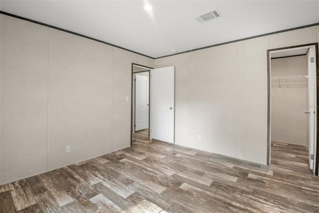 Под контрактом: $279,500 (3 спален, 2 ванн, 1493 Квадратных фут)