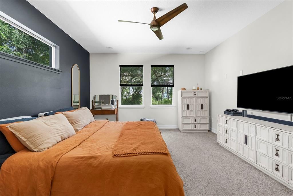 For Sale: $449,900 (4 beds, 2 baths, 2100 Square Feet)