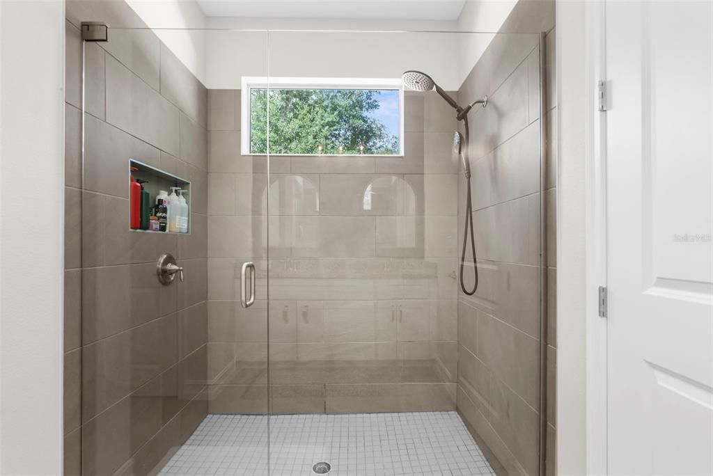 For Sale: $449,900 (4 beds, 2 baths, 2100 Square Feet)