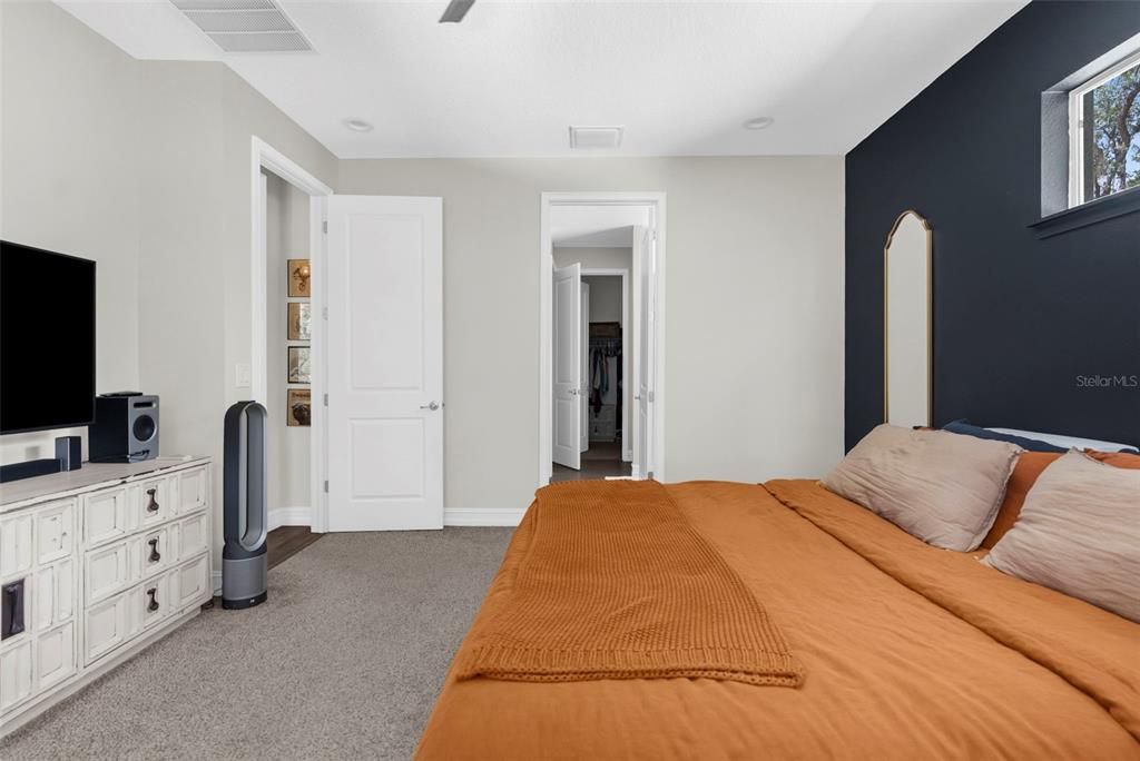 For Sale: $449,900 (4 beds, 2 baths, 2100 Square Feet)