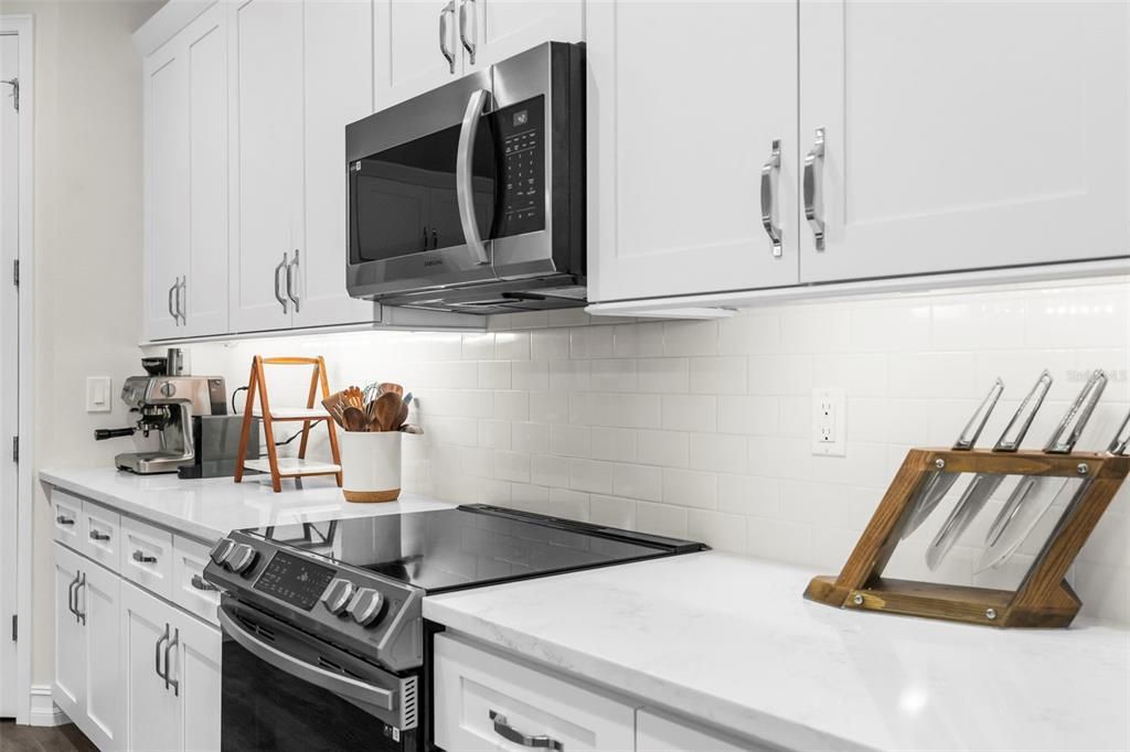 For Sale: $449,900 (4 beds, 2 baths, 2100 Square Feet)