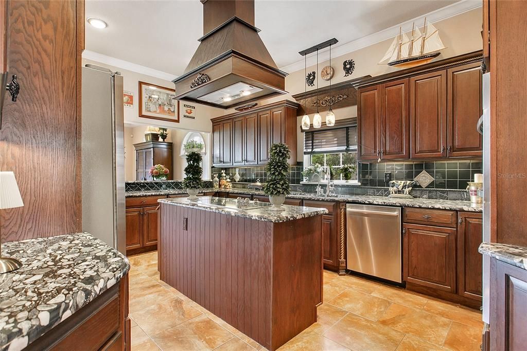 En Venta: $520,000 (3 camas, 3 baños, 2847 Pies cuadrados)