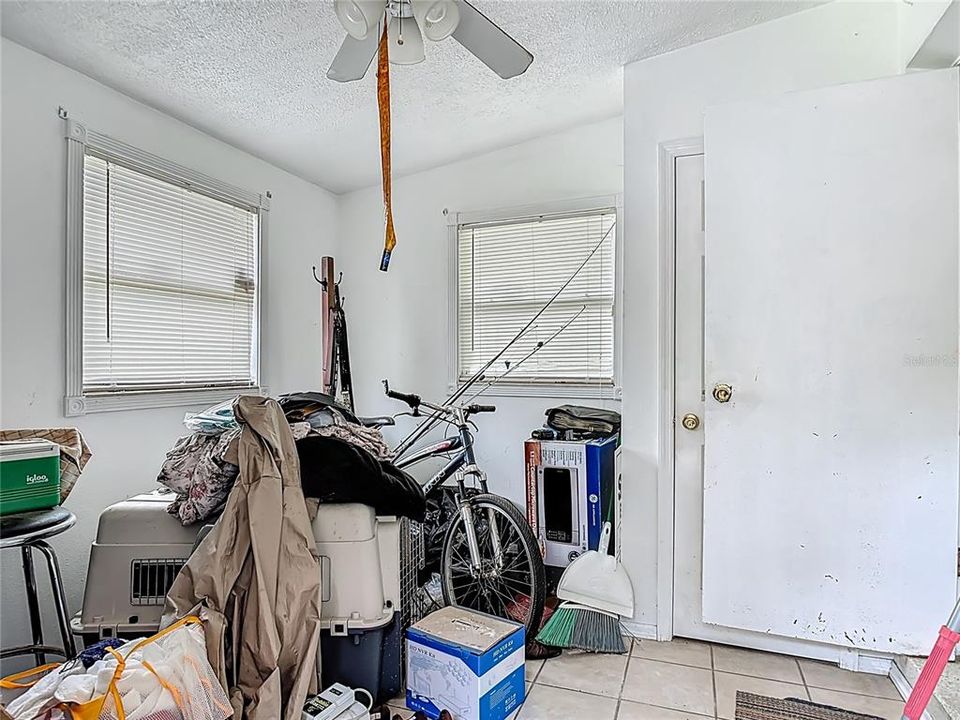 Active With Contract: $140,000 (2 beds, 1 baths, 741 Square Feet)