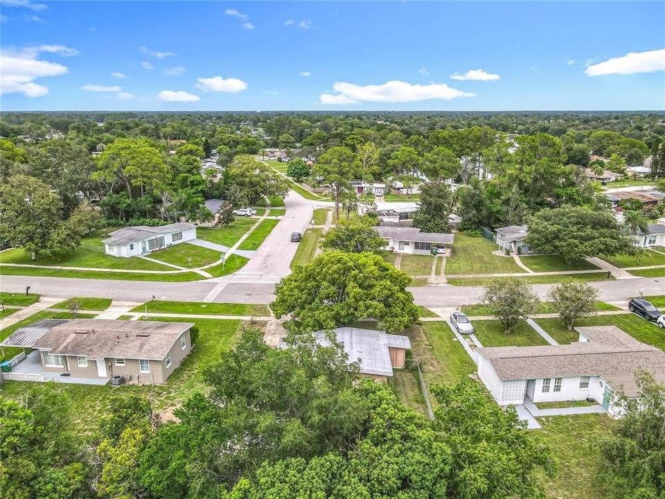 Active With Contract: $140,000 (2 beds, 1 baths, 741 Square Feet)