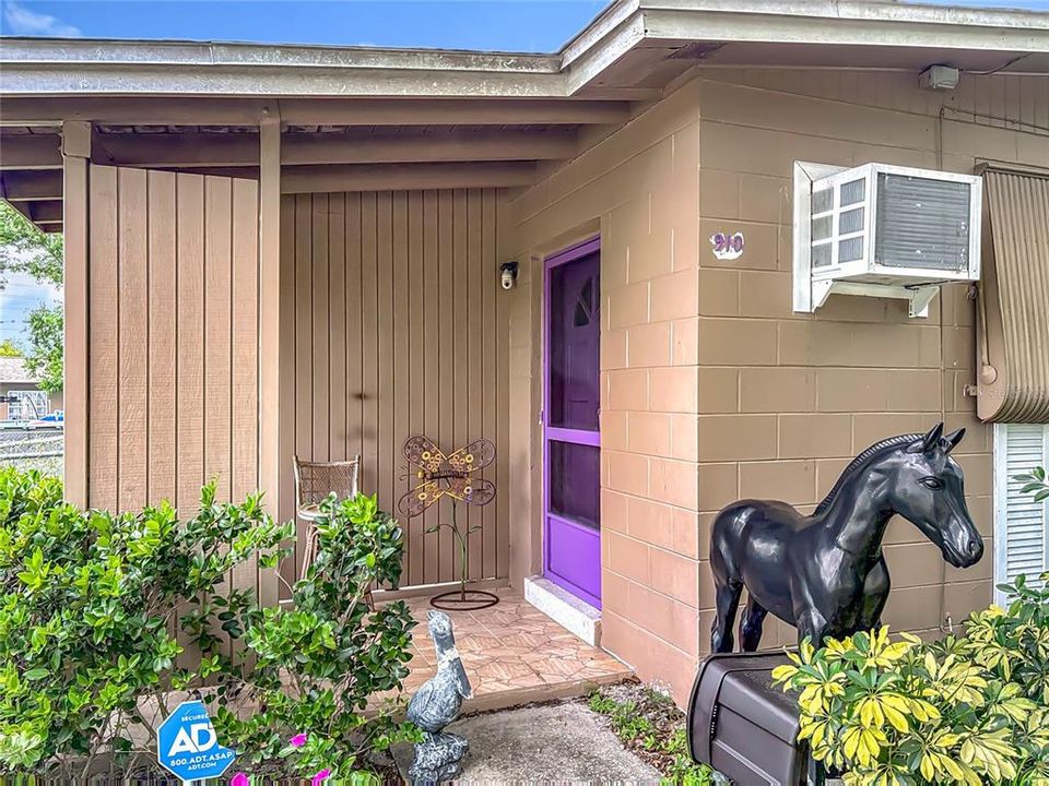 Active With Contract: $140,000 (2 beds, 1 baths, 741 Square Feet)