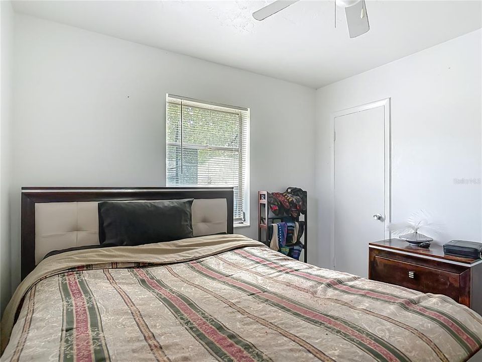 Active With Contract: $140,000 (2 beds, 1 baths, 741 Square Feet)