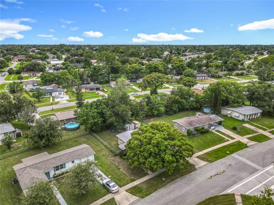 Active With Contract: $140,000 (2 beds, 1 baths, 741 Square Feet)