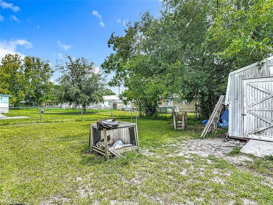 Active With Contract: $140,000 (2 beds, 1 baths, 741 Square Feet)