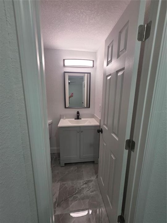 Под контрактом: $230,900 (3 спален, 2 ванн, 1018 Квадратных фут)