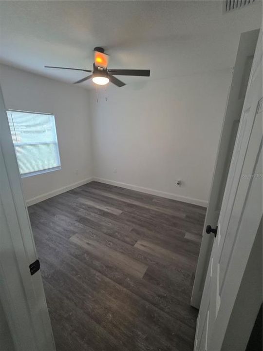 Под контрактом: $230,900 (3 спален, 2 ванн, 1018 Квадратных фут)