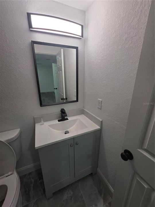 Под контрактом: $230,900 (3 спален, 2 ванн, 1018 Квадратных фут)