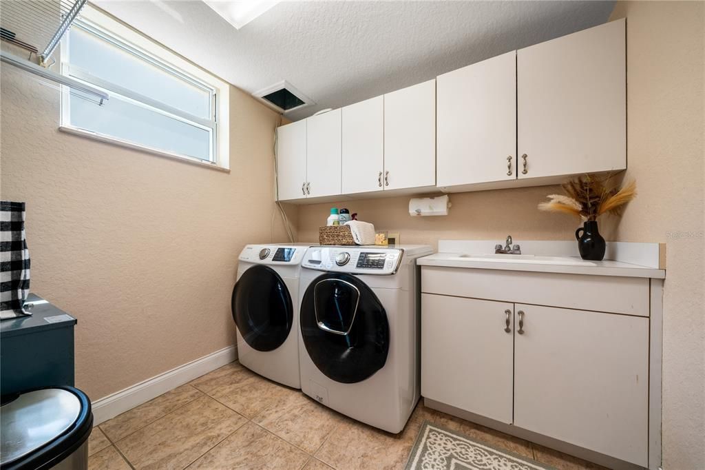 For Sale: $2,198,500 (5 beds, 3 baths, 4092 Square Feet)