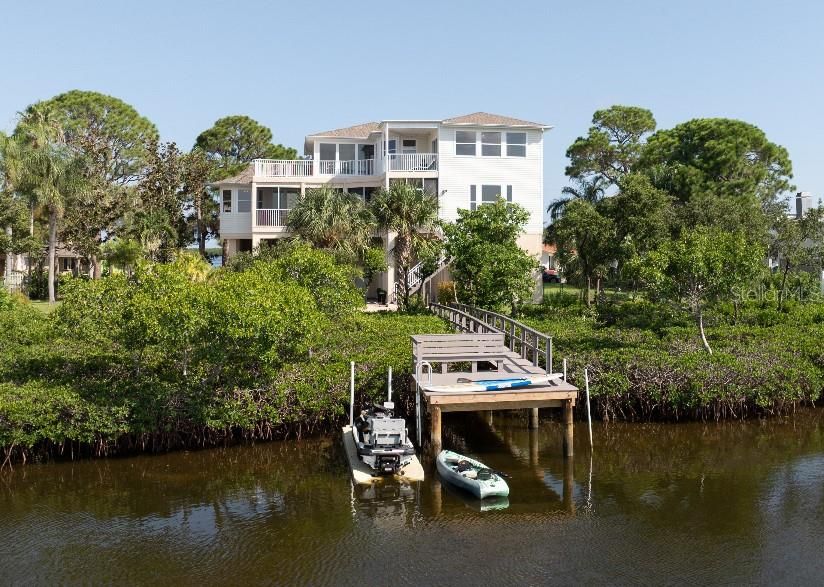 For Sale: $2,198,500 (5 beds, 3 baths, 4092 Square Feet)