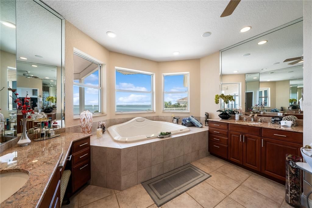 For Sale: $2,198,500 (5 beds, 3 baths, 4092 Square Feet)