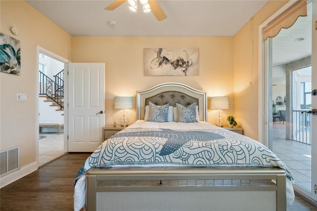 For Sale: $2,198,500 (5 beds, 3 baths, 4092 Square Feet)