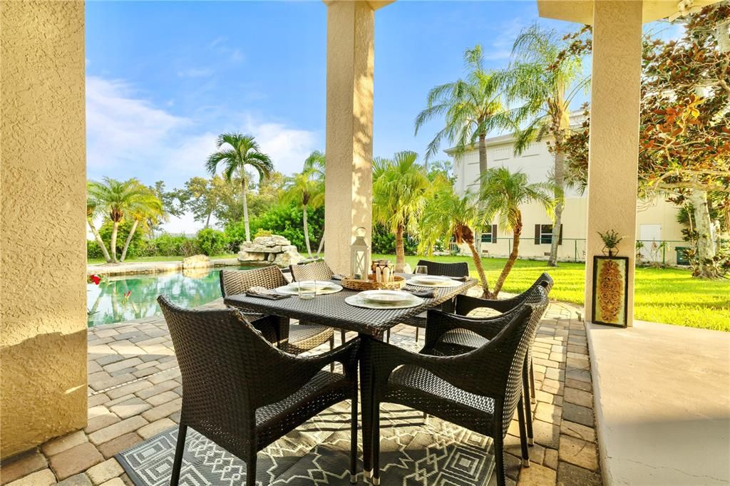 For Sale: $2,198,500 (5 beds, 3 baths, 4092 Square Feet)