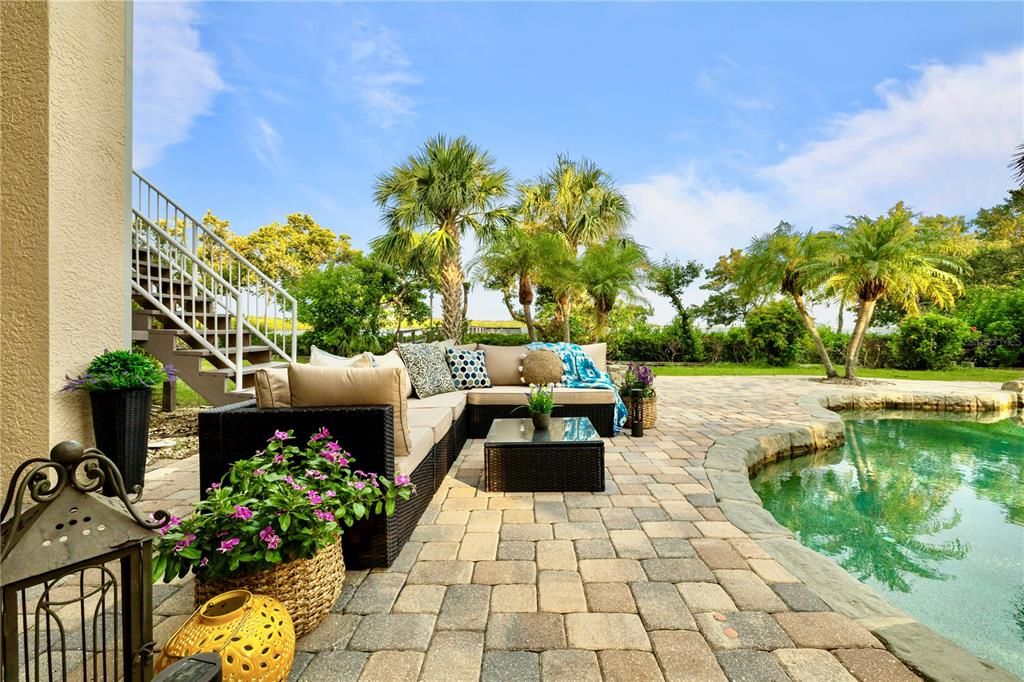 For Sale: $2,198,500 (5 beds, 3 baths, 4092 Square Feet)