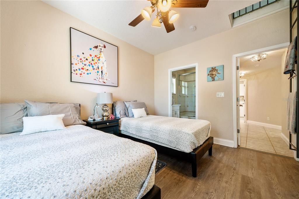 For Sale: $2,198,500 (5 beds, 3 baths, 4092 Square Feet)