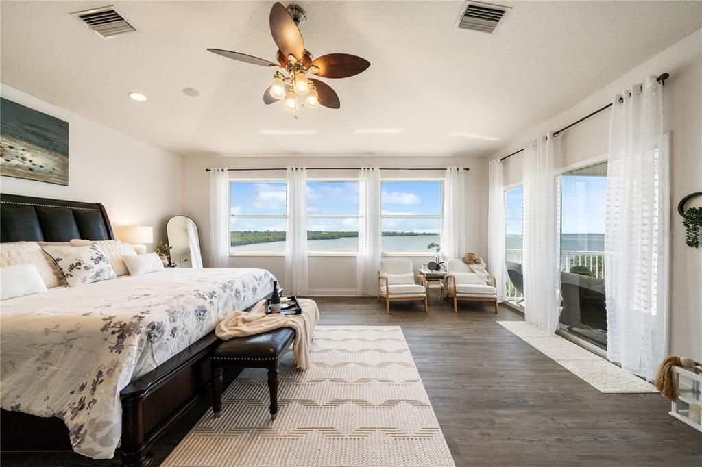 For Sale: $2,198,500 (5 beds, 3 baths, 4092 Square Feet)