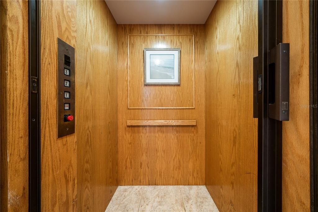 For Sale: $2,198,500 (5 beds, 3 baths, 4092 Square Feet)