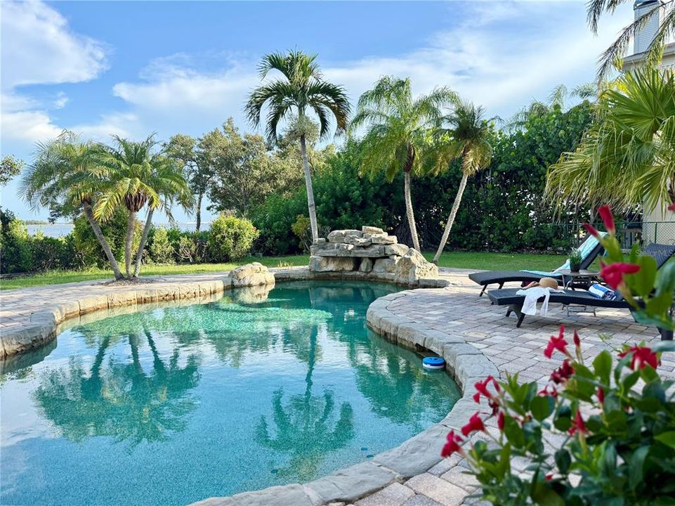 For Sale: $2,198,500 (5 beds, 3 baths, 4092 Square Feet)