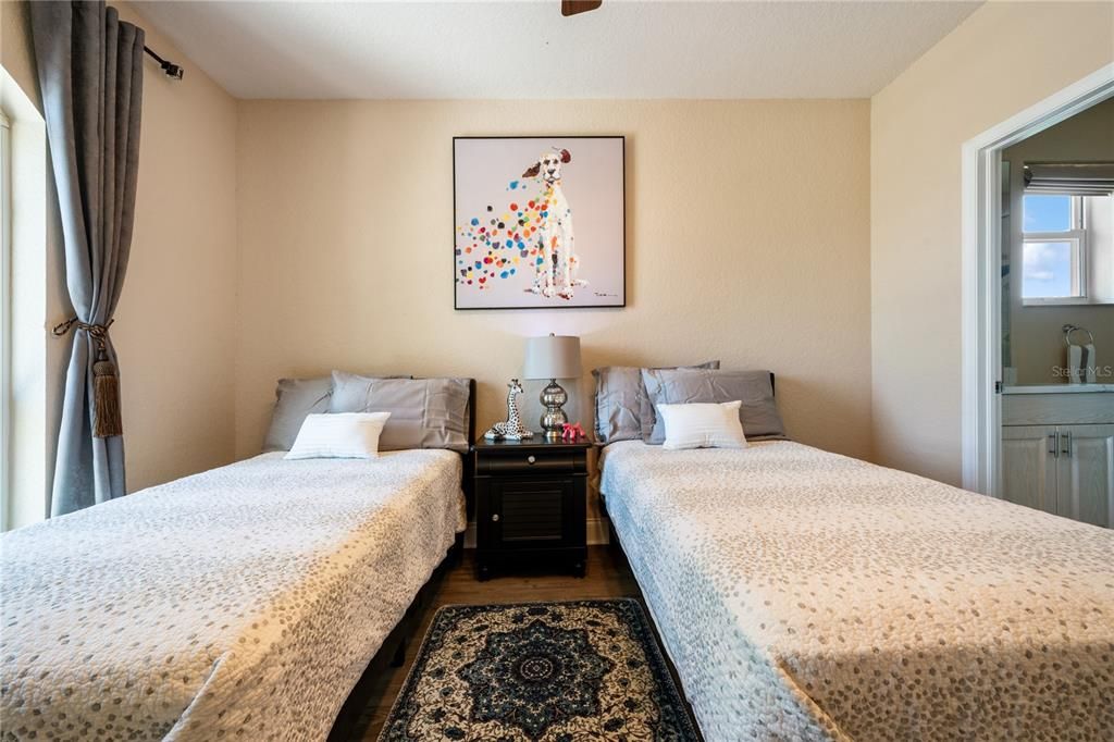 For Sale: $2,198,500 (5 beds, 3 baths, 4092 Square Feet)