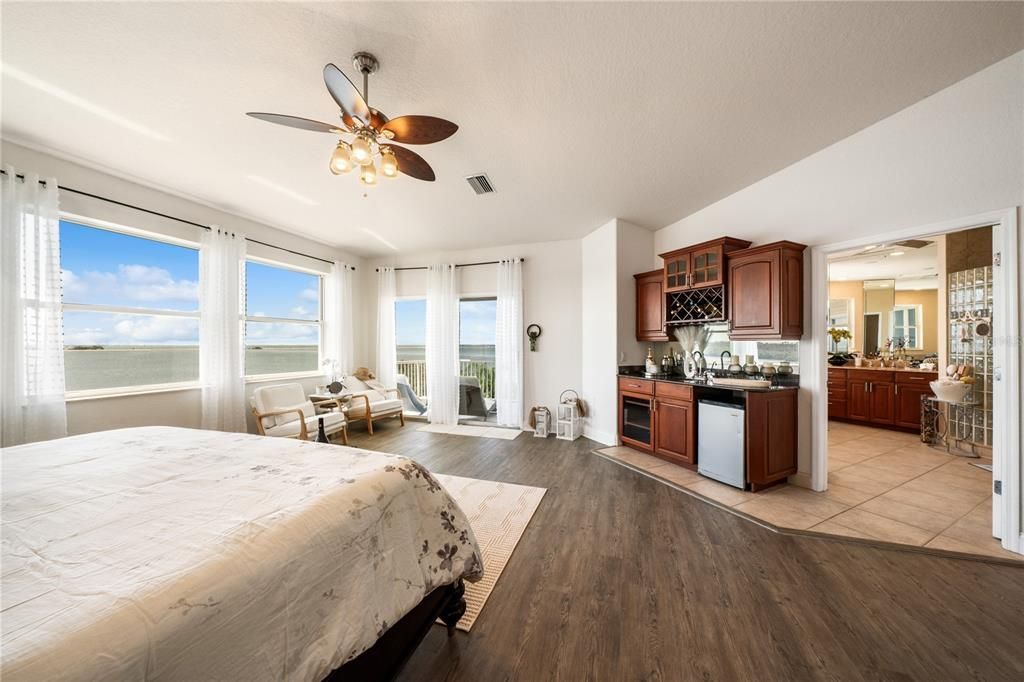 For Sale: $2,198,500 (5 beds, 3 baths, 4092 Square Feet)